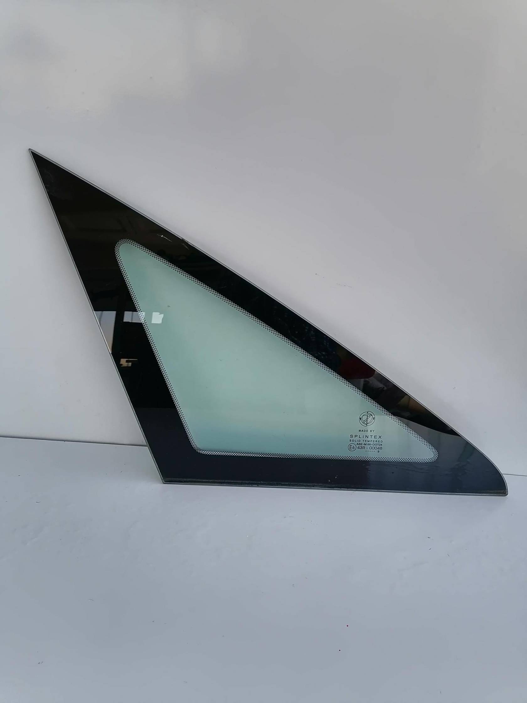 Fisso atermico parafango ant. dx.